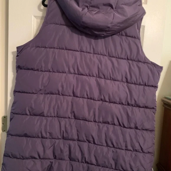 NUAGE Purple Hooded long ( to knees)Puffer Vest - Picture 3 of 10